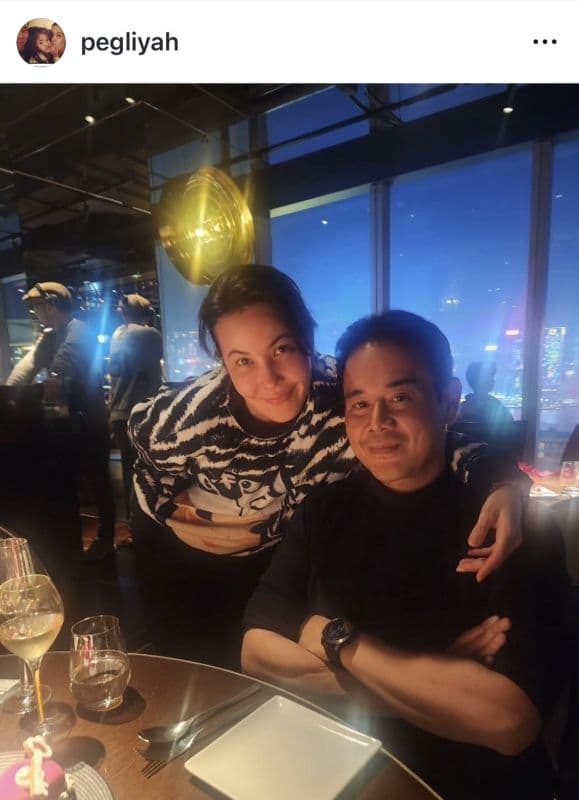 女性互相支持主题的配图