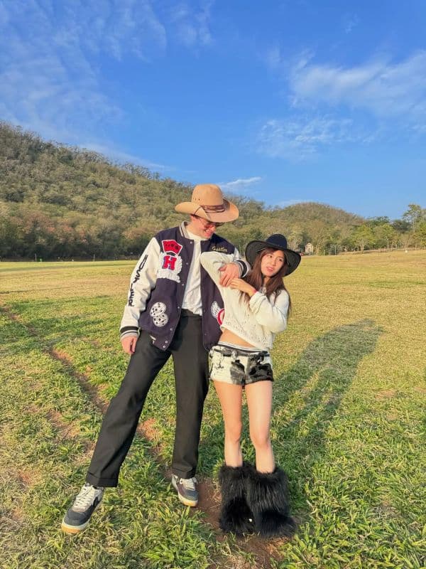 เก๋ไก๋接受采访时的现场照片