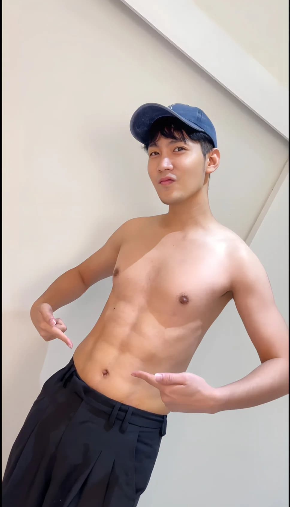 Kimmon与医院工作人员的合影