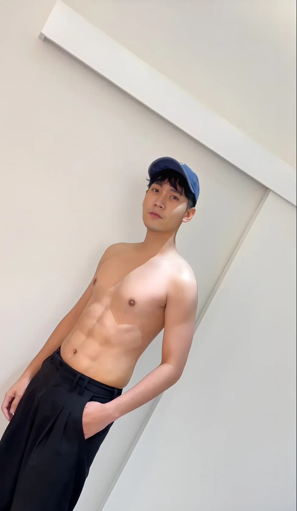 Kimmon腹肌整形手术前后对比图