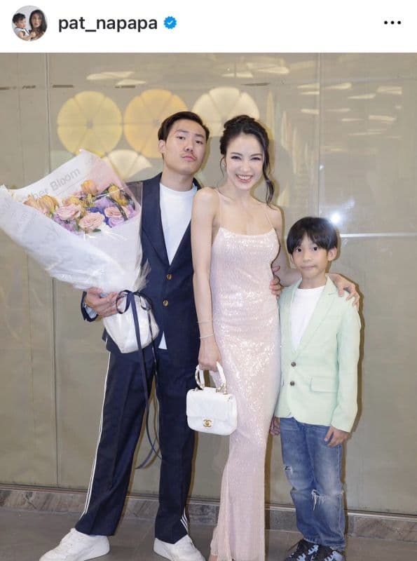 Pat Napapa接受采访谈论流产感受的画面